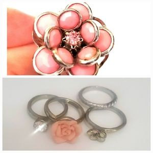 Bundle jewelry flower Rings 5 total